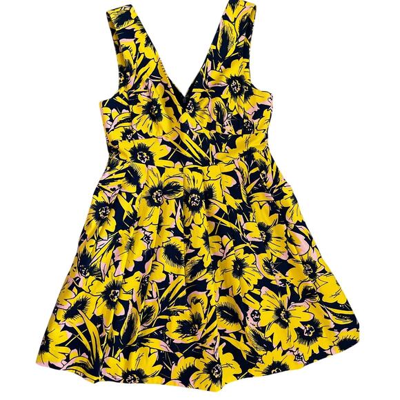 J. Crew Tailored Pleated Floral Pique Fit & Flare Dress‎ Size 8 Petite - Picture 3 of 10